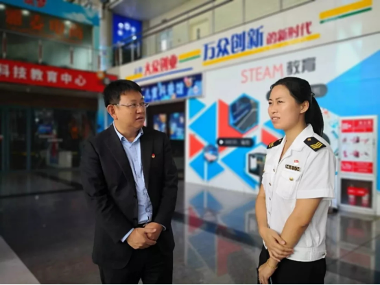 Yiheng Institute went to the east bus station to carry out the activity of 